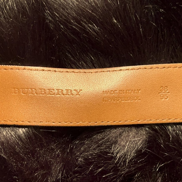 Burberry Gold Buckle Belt with House Check Size: 38/95 UNISEX - Picture 4 of 7